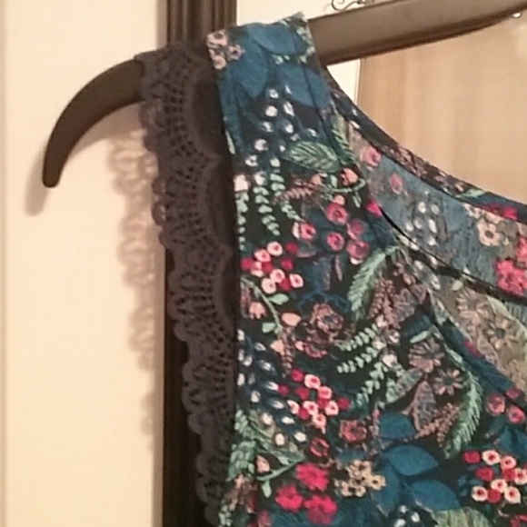 Tank top - Picture 5 of 5